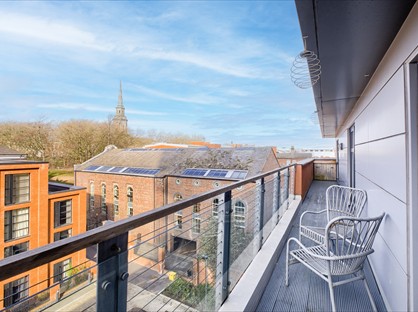 2 Bed Penthouse, Water St, B3