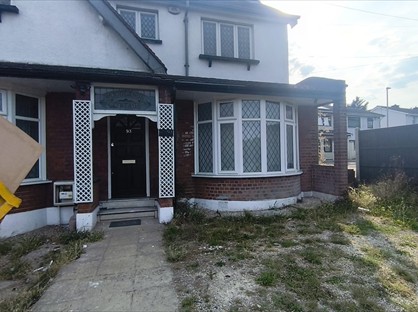 8 Bed End Terrace, Romford Road, IG7