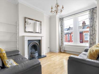 2 Bed Flat, Colliers Wood, SW19