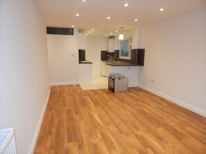 1 Bed Flat, Lindsay Court, SM1