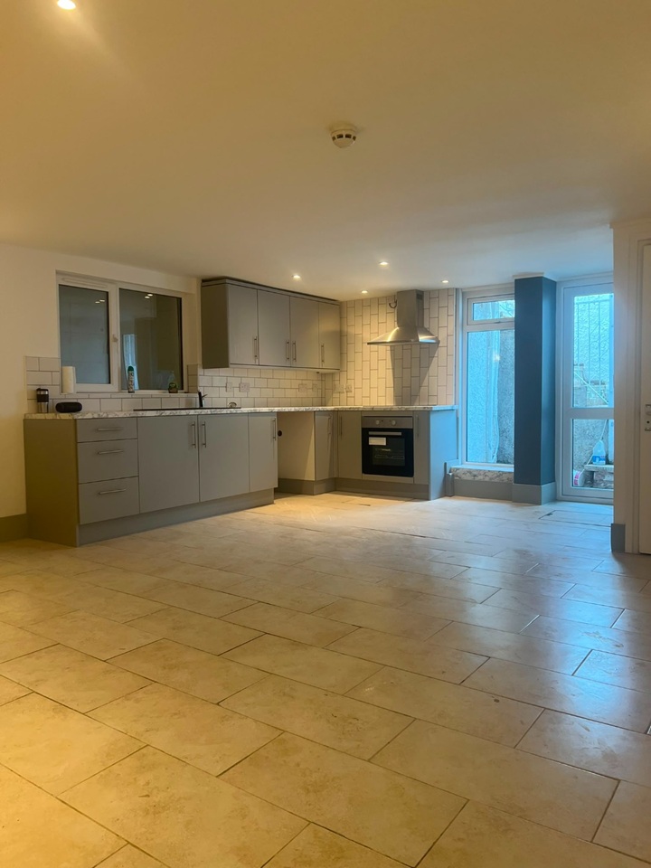 Studio Flat, Compton Road, LE3