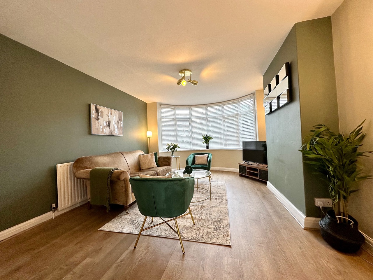 3 Bed Semi-Detached House, Carr Manor Avenue, LS17