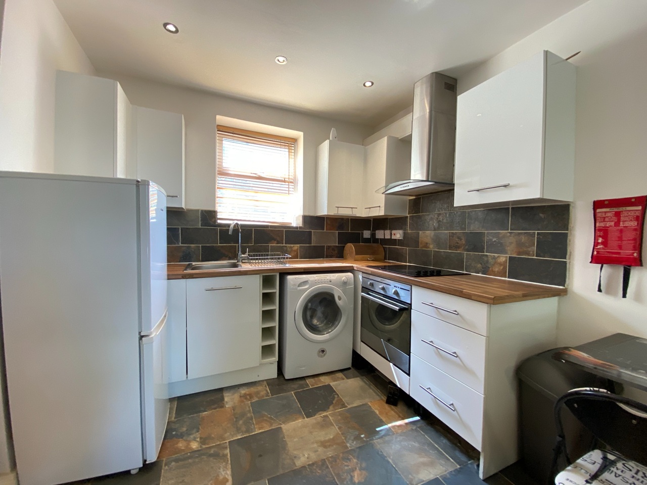 2 Bed Flat, New Walk, LE1 photo 4