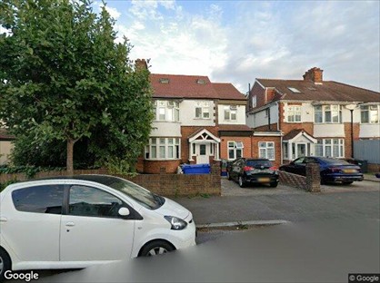 Studio Flat, Parkwood Road, TW7