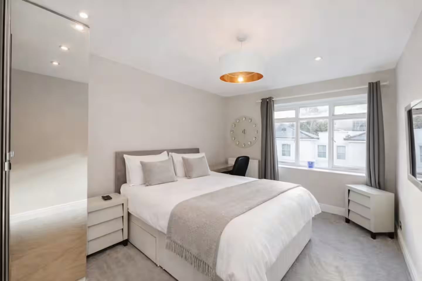 3 Bed Flat, Limerston St, SW10 photo 3