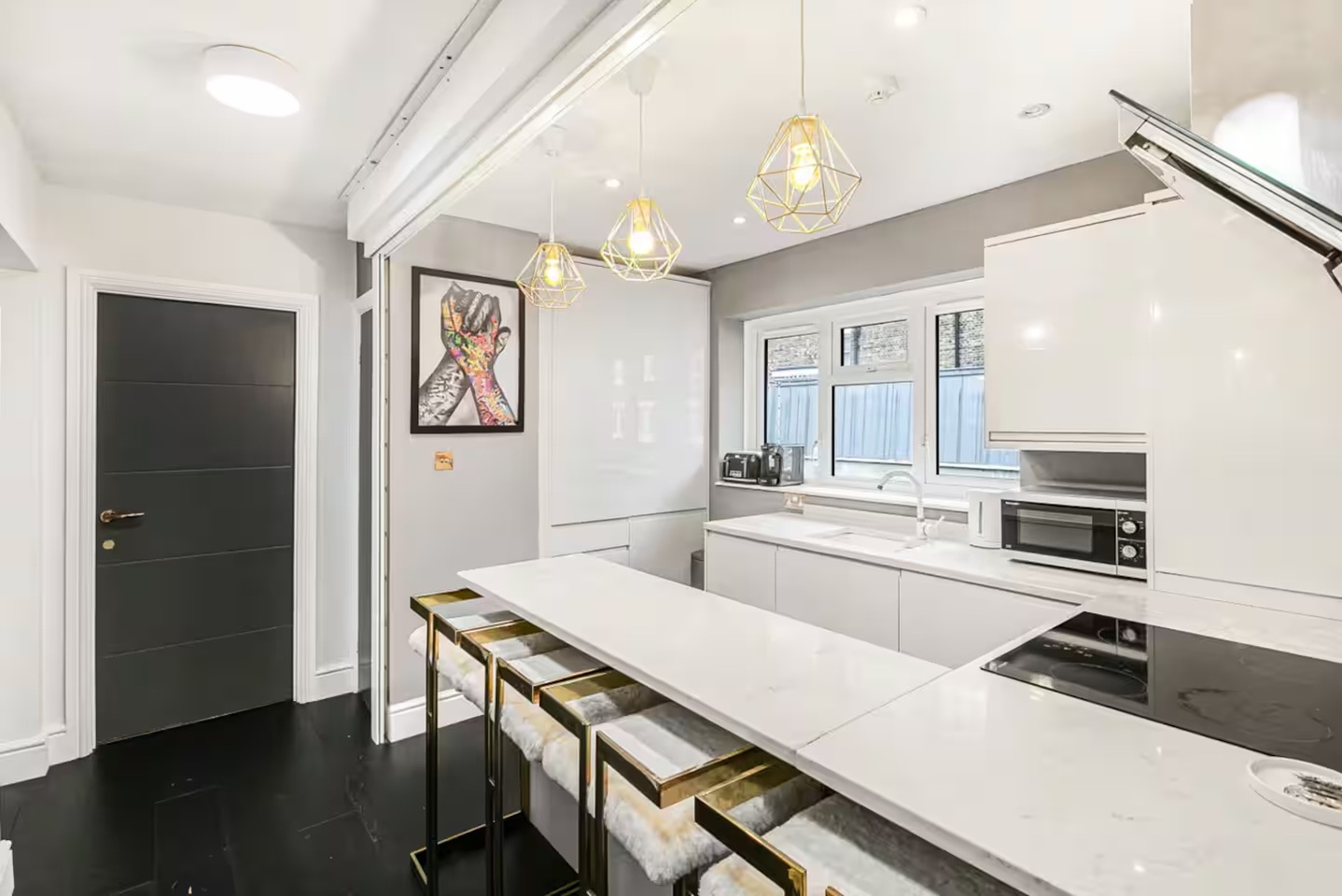 3 Bed Flat, Limerston St, SW10 photo 2
