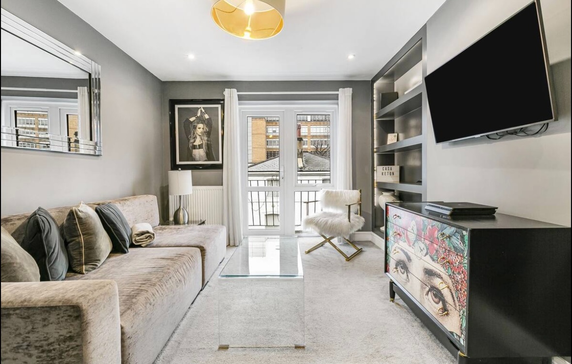 3 Bed Flat, Limerston St, SW10