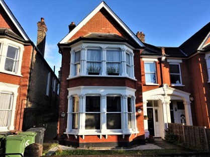 2 Bed Flat, Bargery Road, SE6