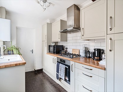 2 Bed Terraced House, Newark Road, CR2