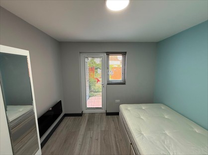 Studio Flat, Beatrice Close, HA5
