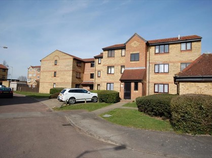 1 Bed Flat, Pioneer Way, WD18