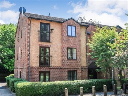 1 Bed Flat, Gander Drive, RG24