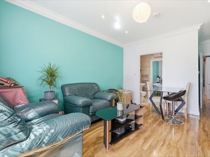 1 Bed Flat, Temple Avenue, RM8