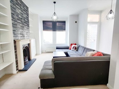 3 Bed Semi-Detached House, Beresford Road, KT3