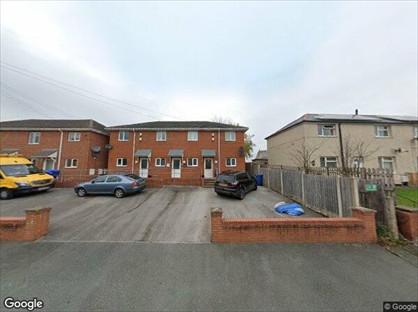 2 Bed Flat, Chapel View, LL12