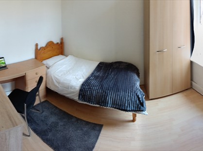 Room in a Shared House, Heald Place, M14