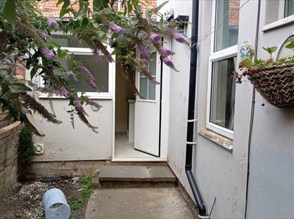 2 Bed Flat, St. Michaels Road, NN1