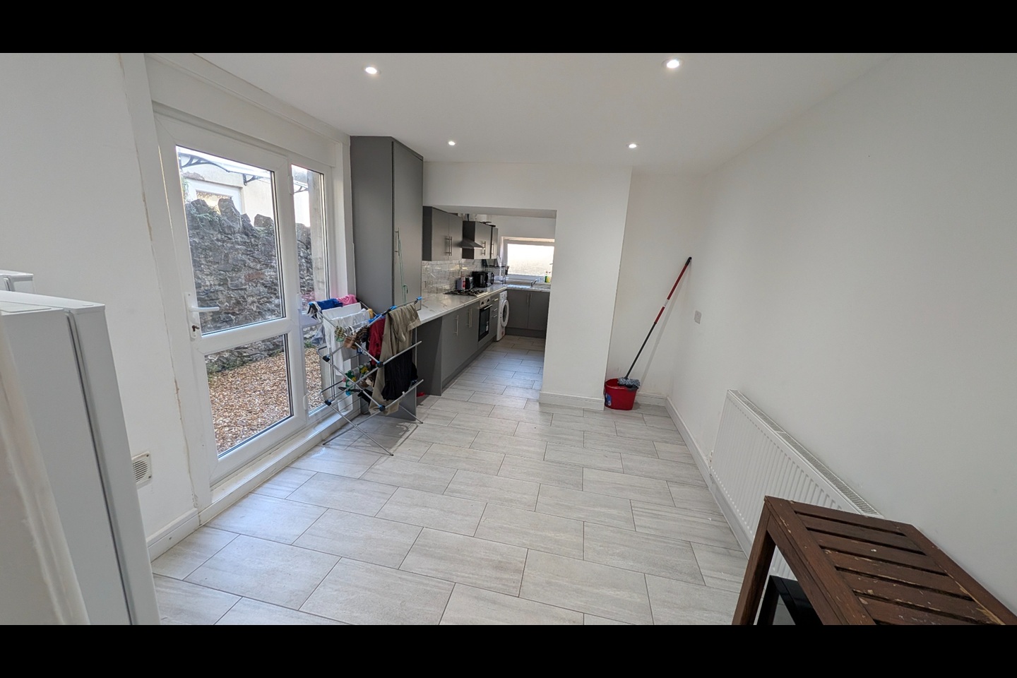 Room in a Shared House, Glenroy St, CF24 photo 3