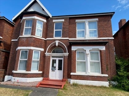 1 Bed Flat, Forest Road, PR8