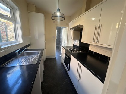 2 Bed Flat, Sumner Road, CR0