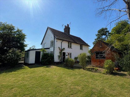 2 Bed Semi-Detached House, Gardeners Cottages, CO9