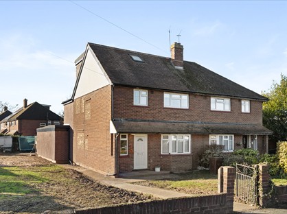Studio Flat, Langton Way, TW20