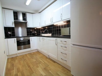 2 Bed Flat, Eaton Road, SM2