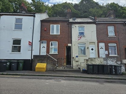 4 Bed Semi-Detached House, Hartley Road, LU2