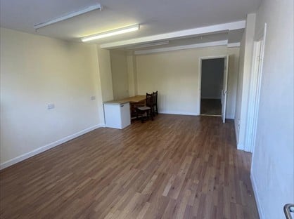 3 Bed Flat, Wynall Lane, DY9