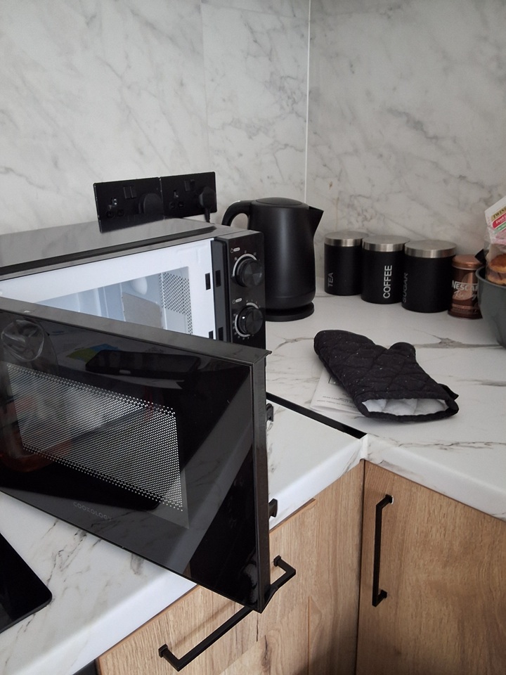 2 Bed Flat, Ashmere Grove, SW2 photo 2