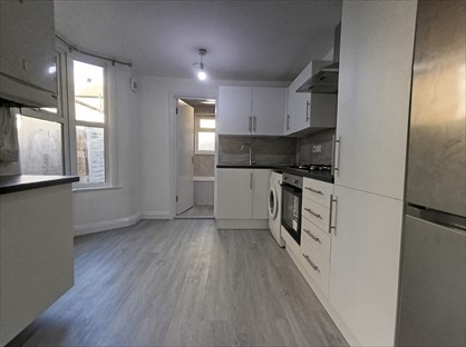 4 Bed Terraced House, Vicarage Lane, E15