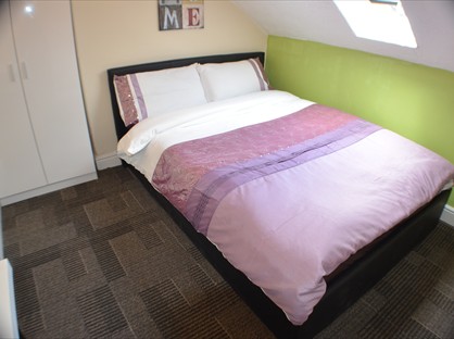 Room in a Shared House, Everett Road, M20