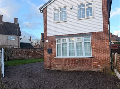 3 Bed Detached House, Red Lodge Close, LS8