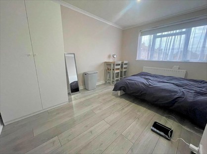 Room in a Shared Flat, Down Way, UB5