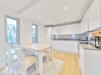 2 Bed Flat, Love Lane, SE18