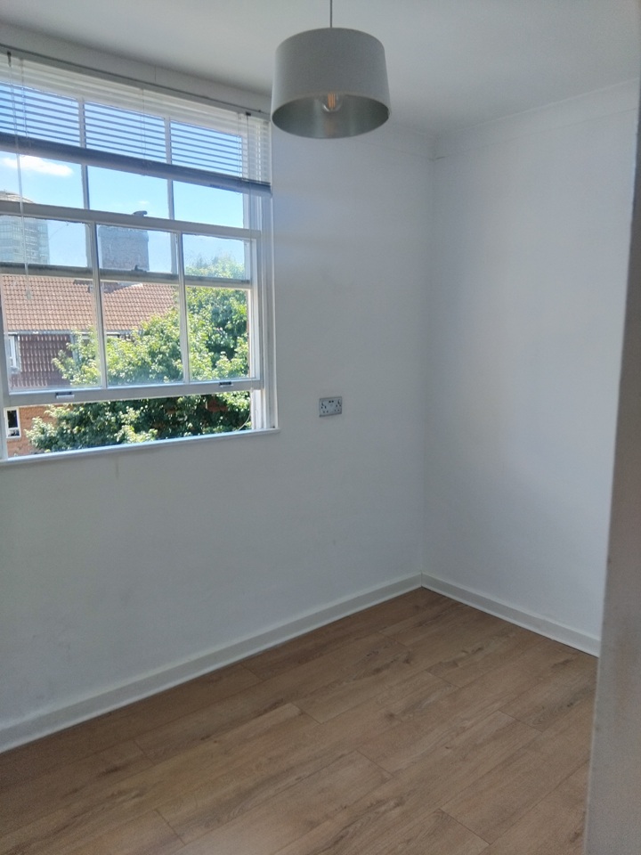 2 Bed Flat, St. Georges Square, SW1V, N1 7GU photo 4