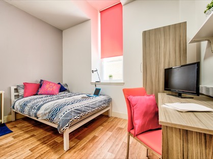 Studio Flat, St Andrews Court, G1