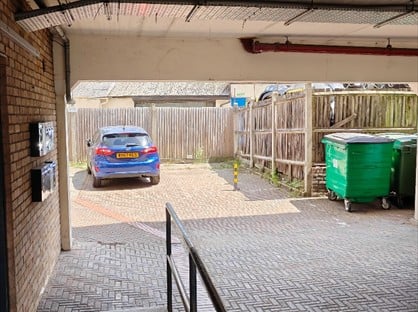 2 Bed Flat, Aspen Court, SM1