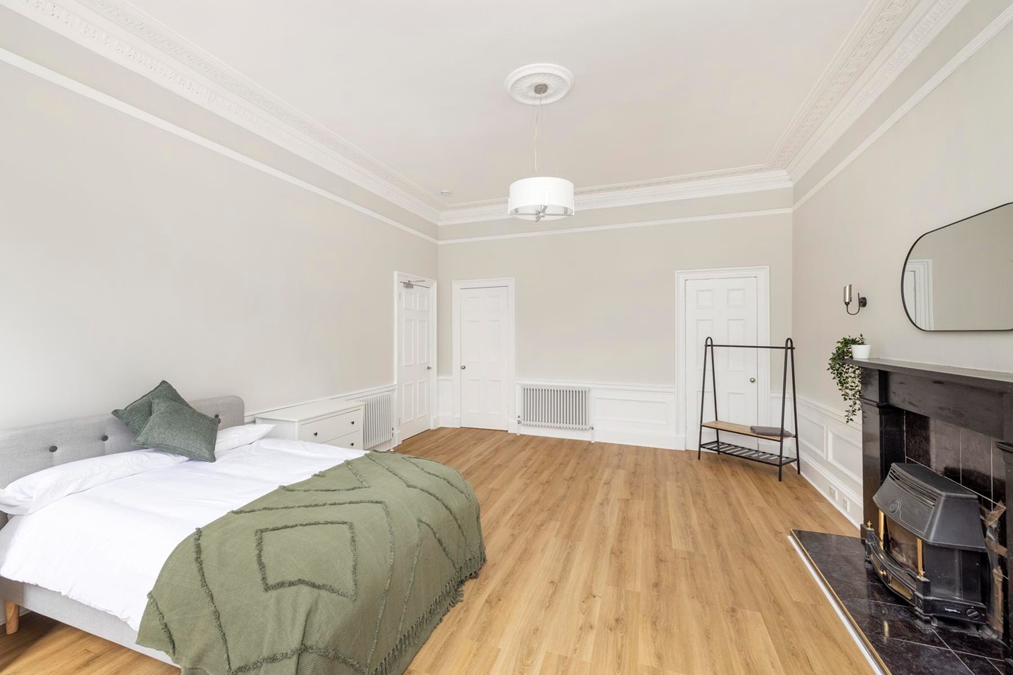 Room in a Shared Flat, Edinburgh, EH3