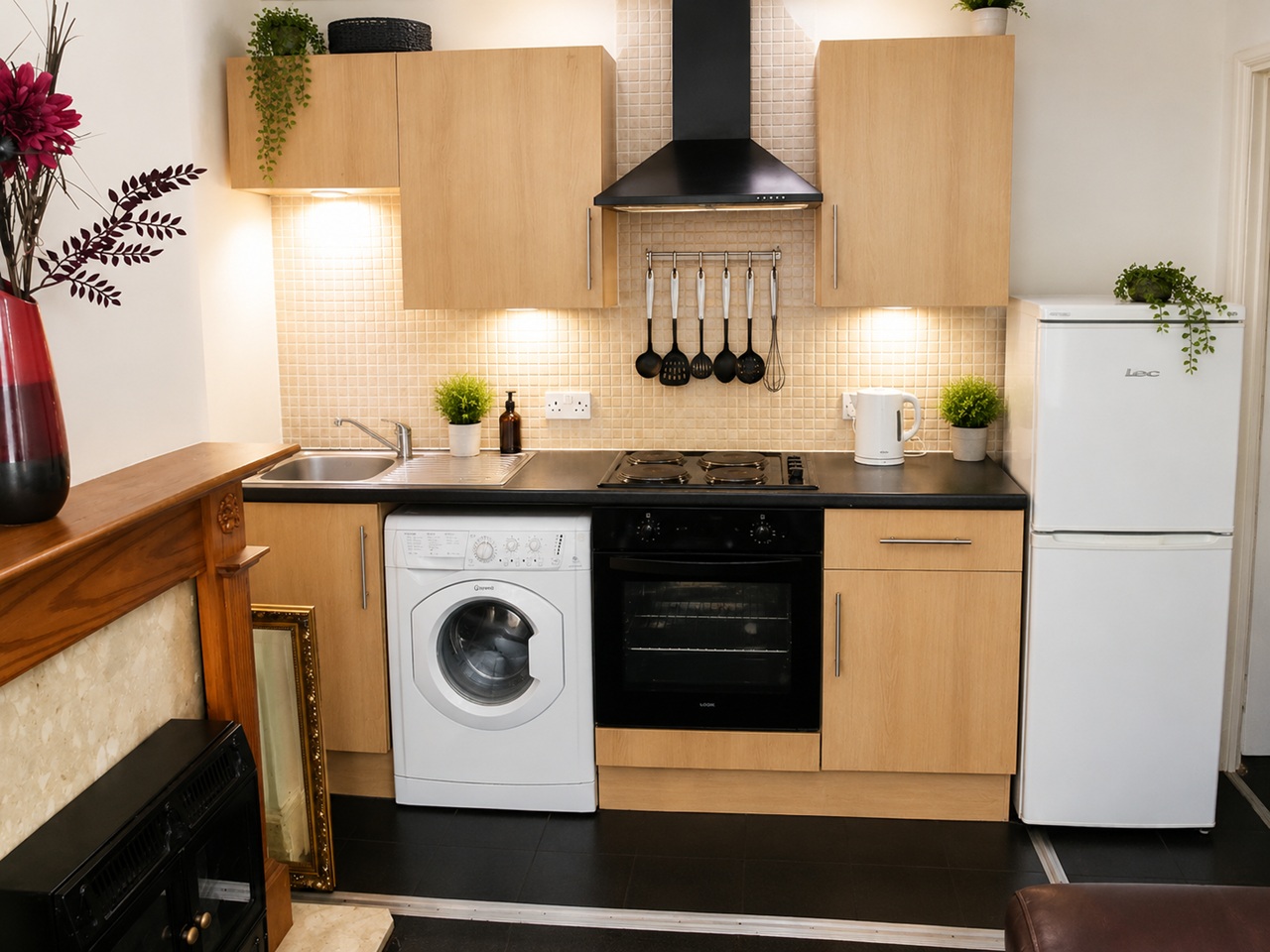2 Bed Flat, Suffolk Avenue, SO15 photo 4