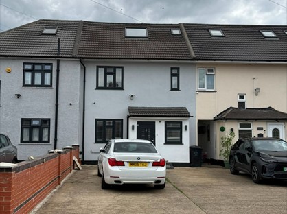 6 Bed Detached House, Greenway, RM8