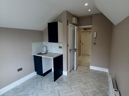 Studio Flat, Kings Road, SL1