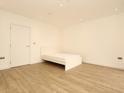 Room in a Shared Flat, Surrey Quays Road, SE16