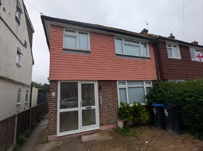 1 bed flat/apartment for rent in Studio Flat, Ford Road, GU22