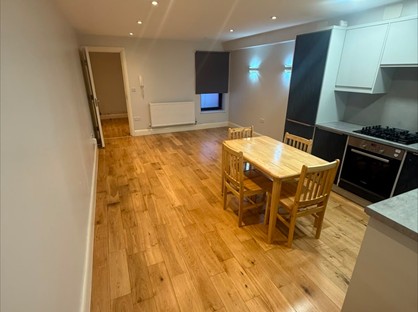 1 Bed Flat, Station Lane, RM12