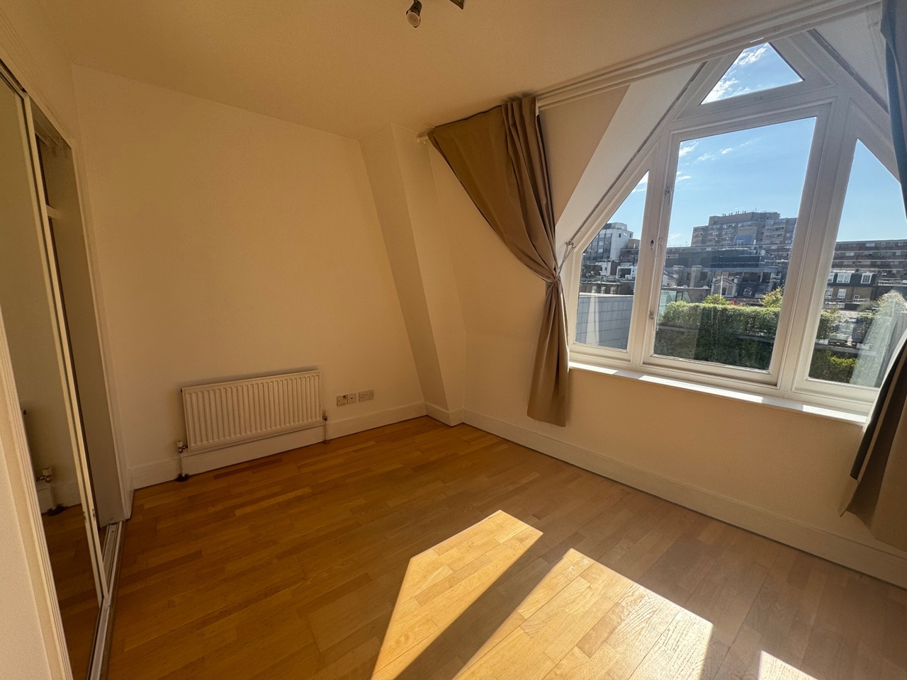 Room in a Shared Flat, Farringdon Road, EC1M, N1 7GU