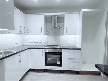 4 Bed End Terrace, Silkstream Road, HA8