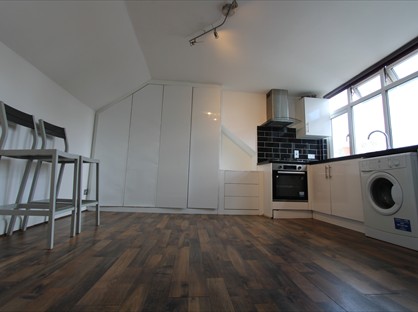 Studio Flat, Northwood Road, CR7