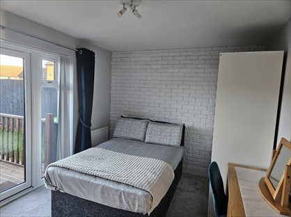 3 Bed Semi-Detached House, Claypit Lane, B70