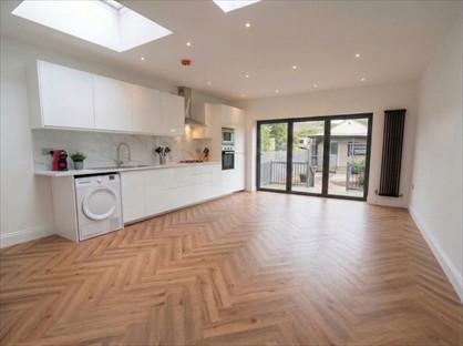 5 Bed Terraced House, Southfield Road, EN8